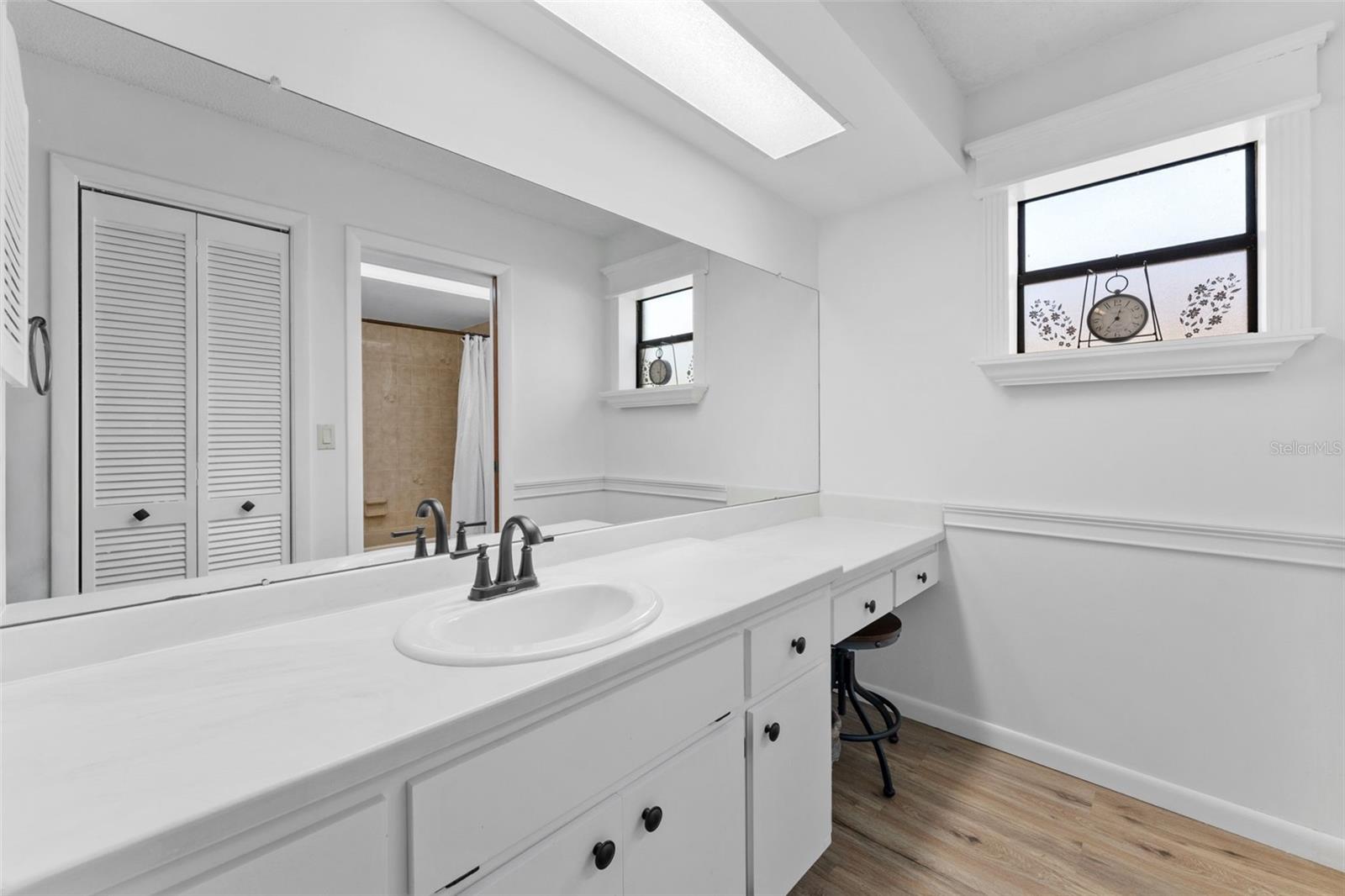 8428 Elgrove St Property Photo 24