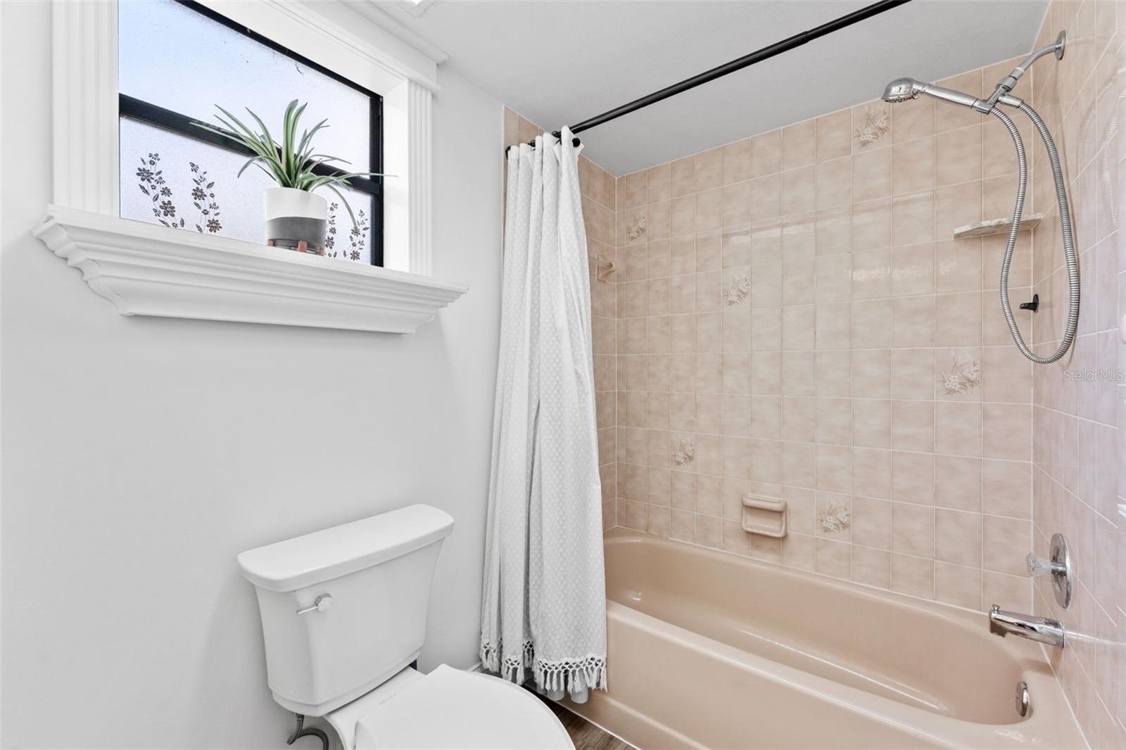 8428 Elgrove St Property Photo 25