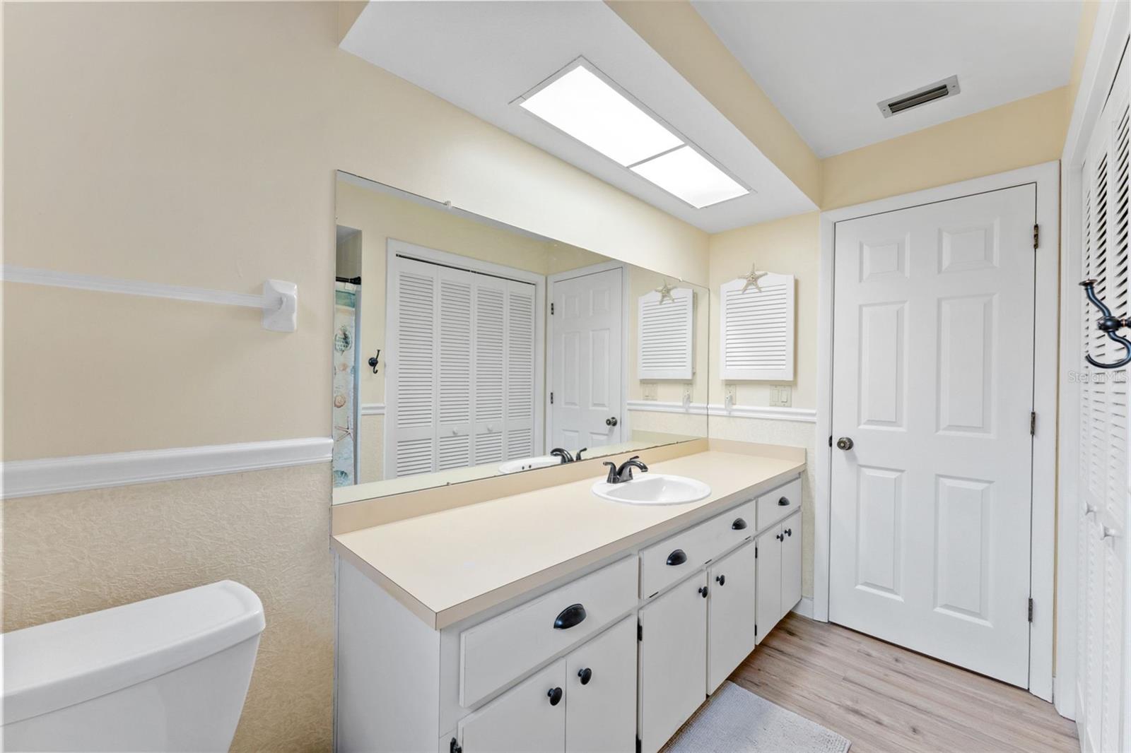 8428 Elgrove St Property Photo 30