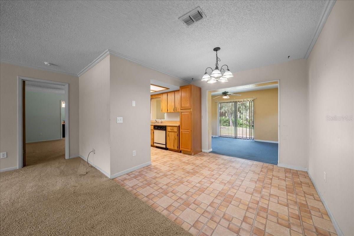 8599 E Hampton Point Rd Property Photo 8