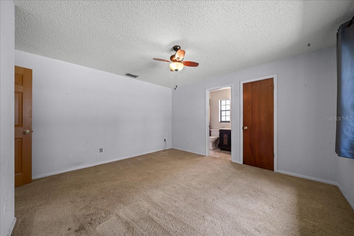 8599 E Hampton Point Rd Property Photo 16