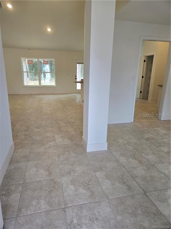 2505 Clearwood St Property Photo 4