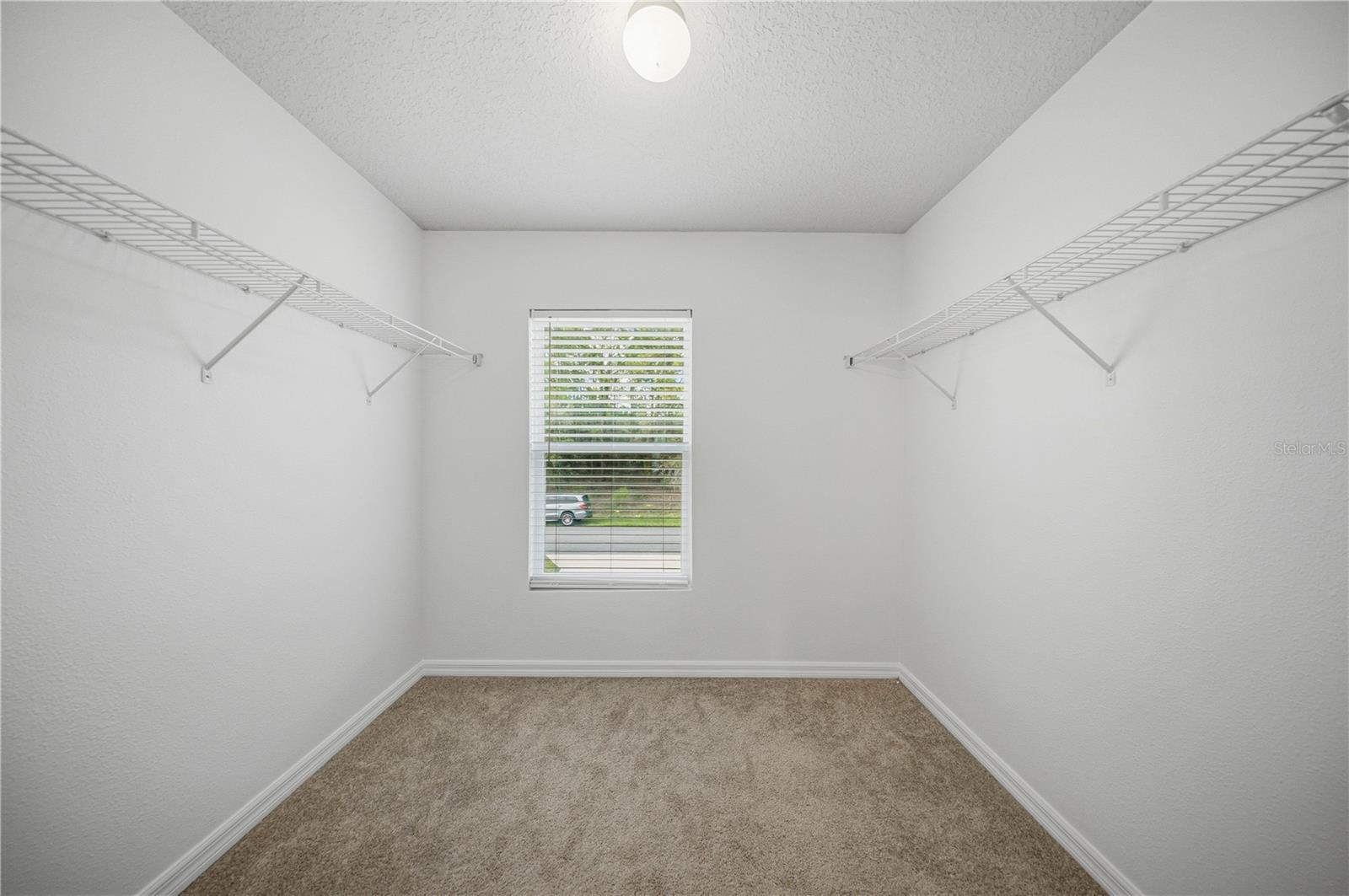 2934 W Higgins Pl Property Photo 21
