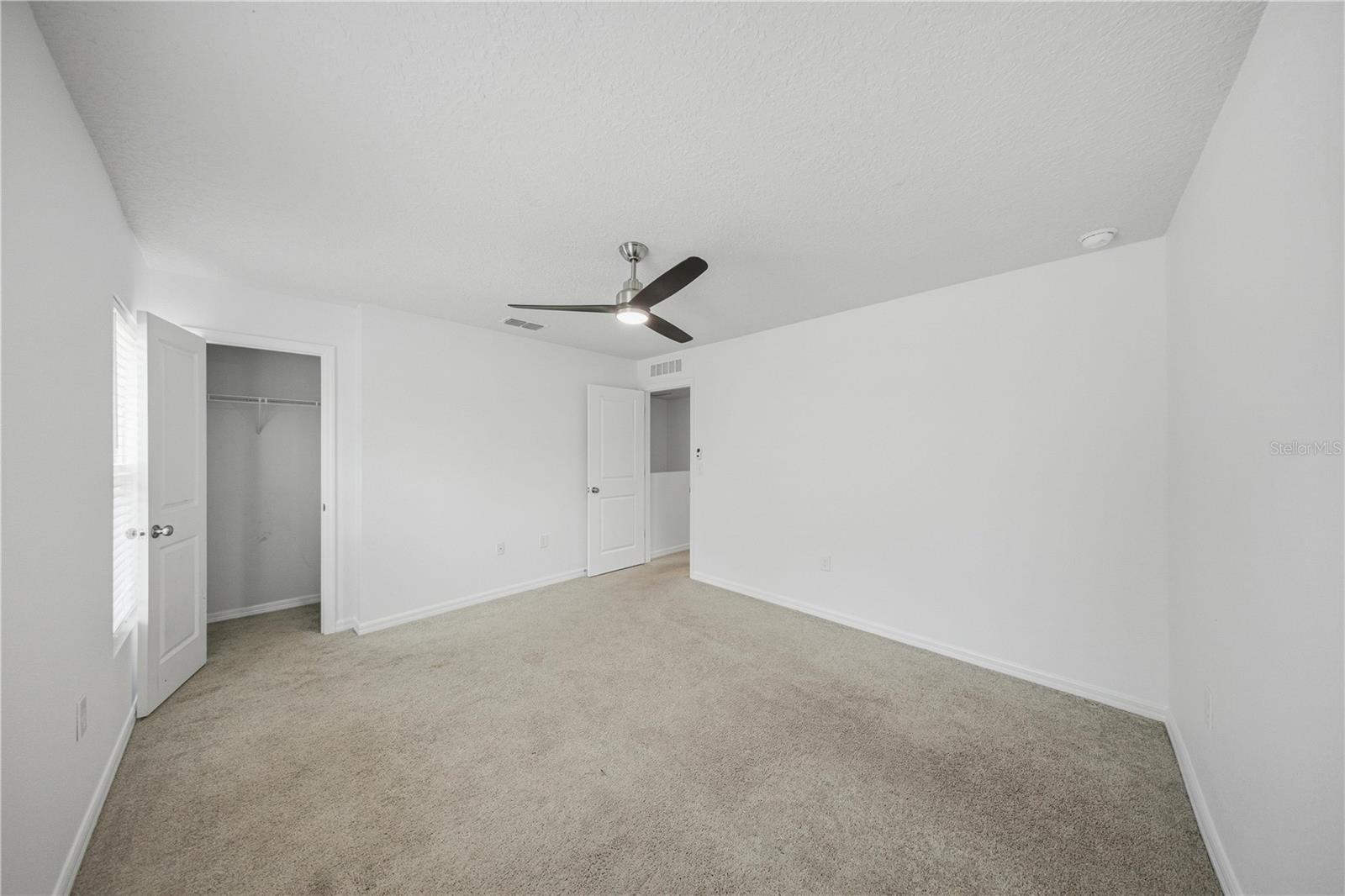 2934 W Higgins Pl Property Photo 28