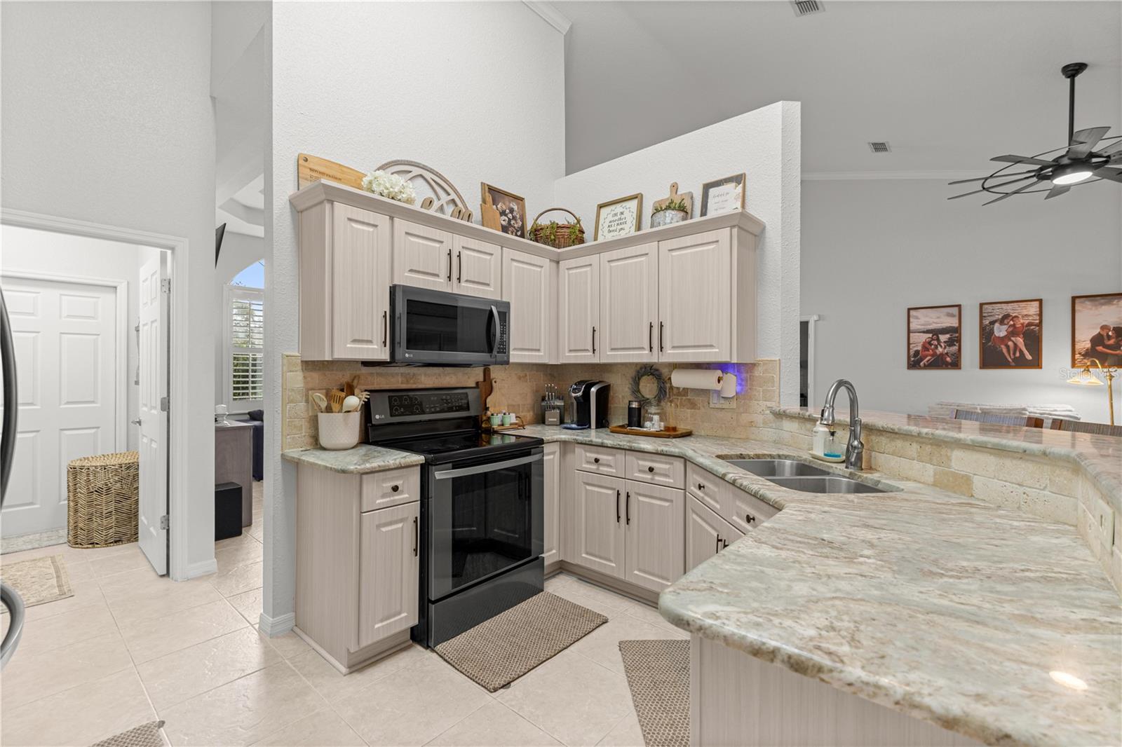 10870 Sw 47th Ct Property Photo 11