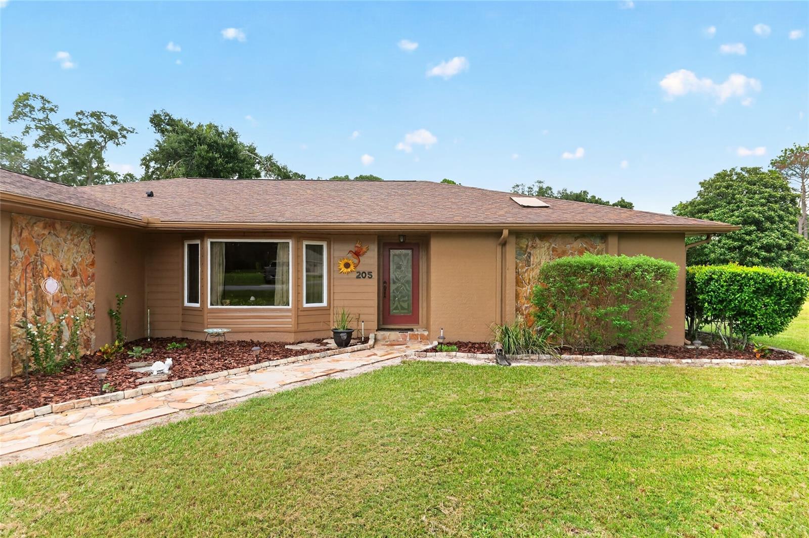 205 E Falconry Ct Property Photo 4