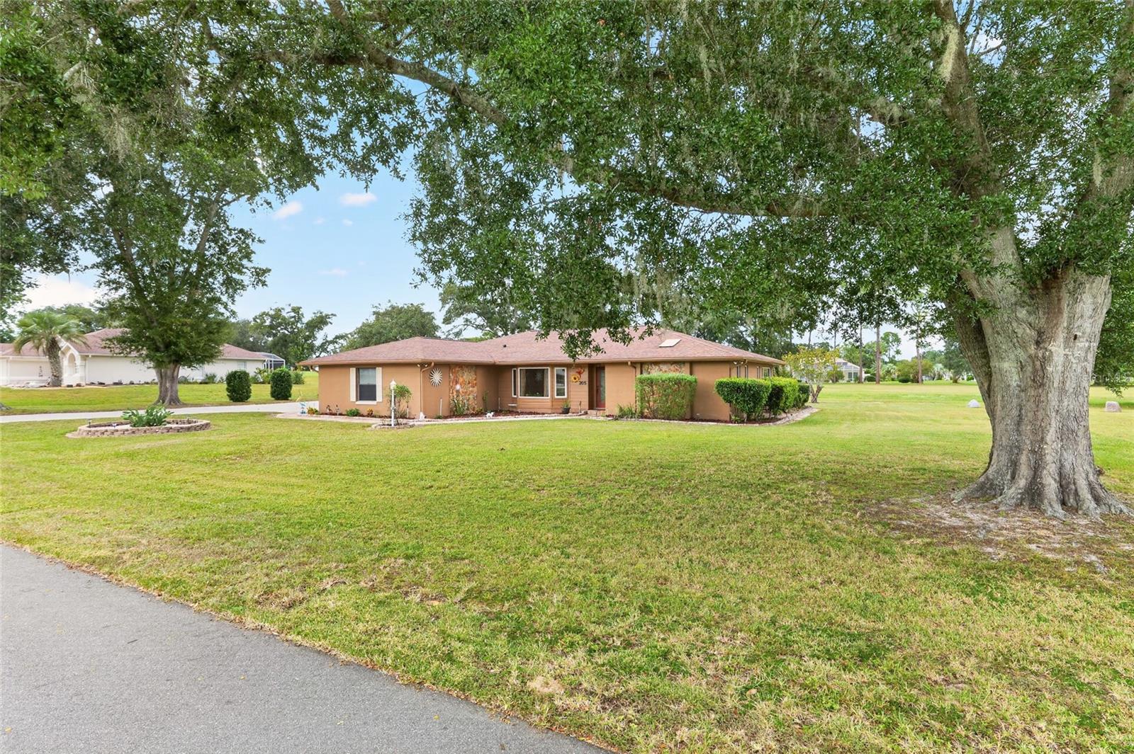205 E Falconry Ct Property Photo 90