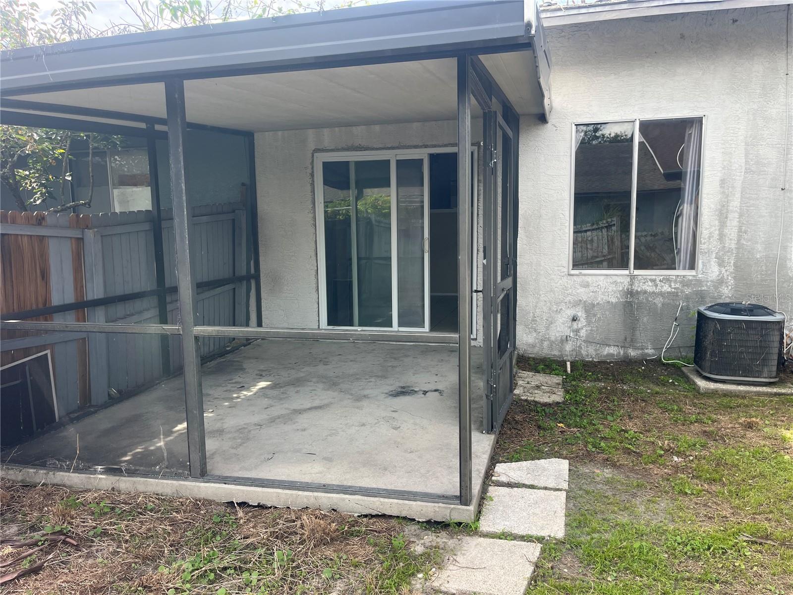 1323 Azalea Way Property Photo 10
