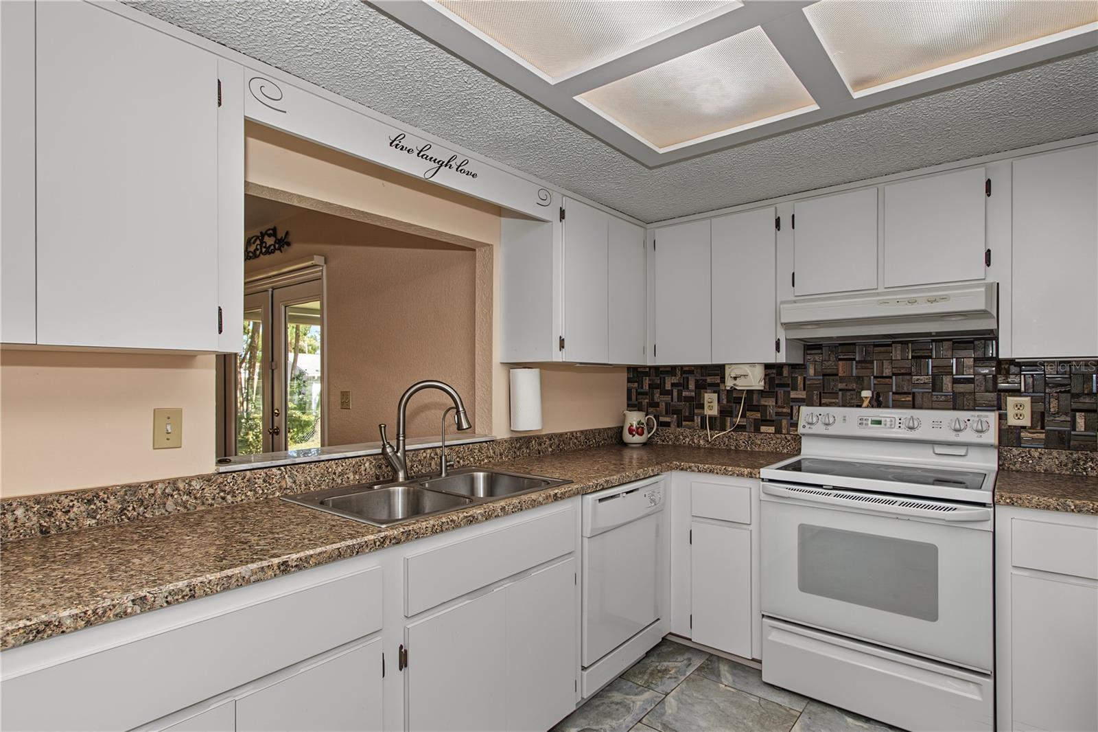 8777 Sw 116th Place Rd Property Photo 12