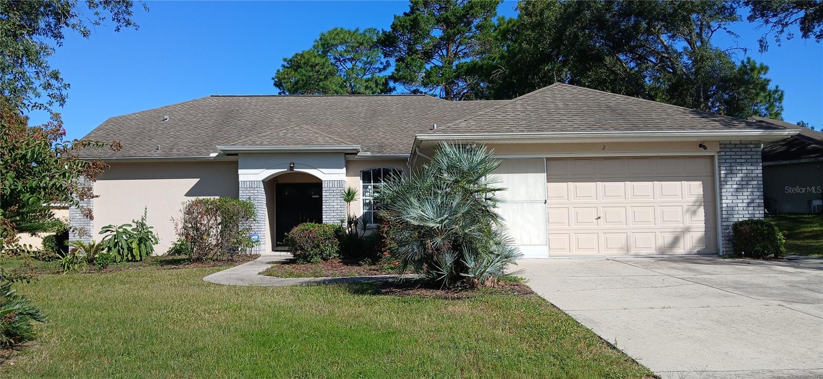 2 BLACK WILLOW CT N Property Photo 1