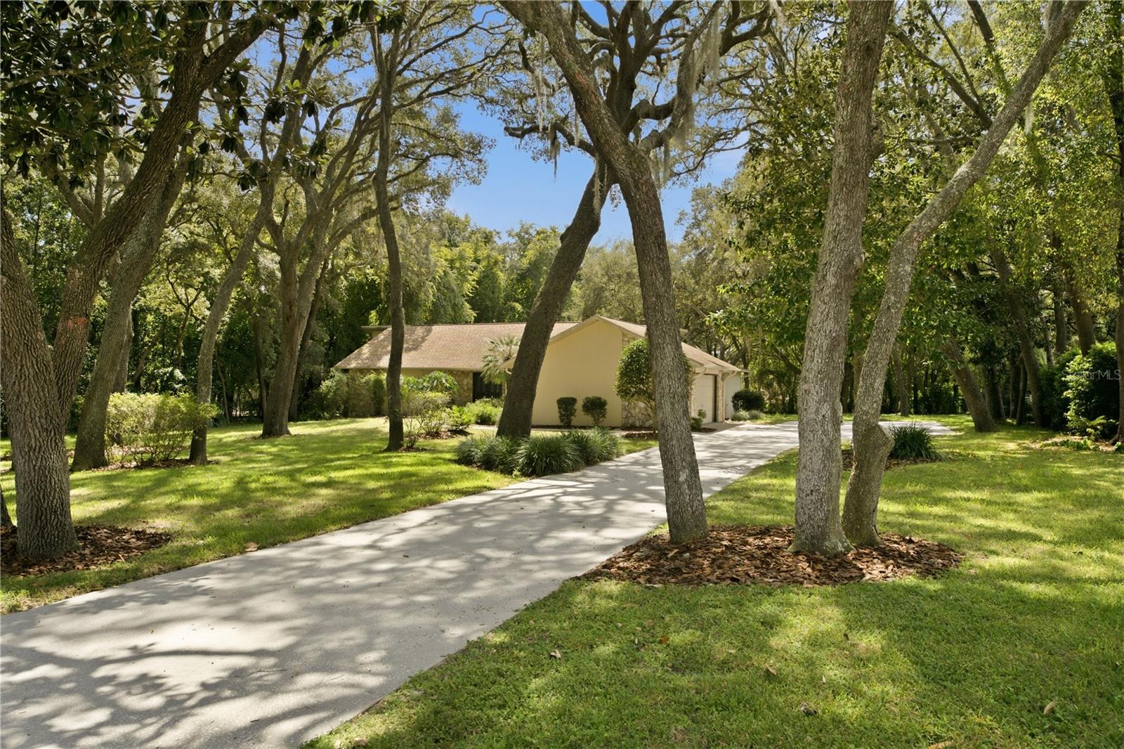 390 W Britain St Property Photo 6