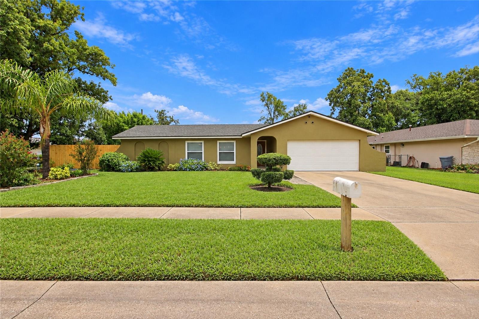 313 Robin Hill Dr Property Photo 1