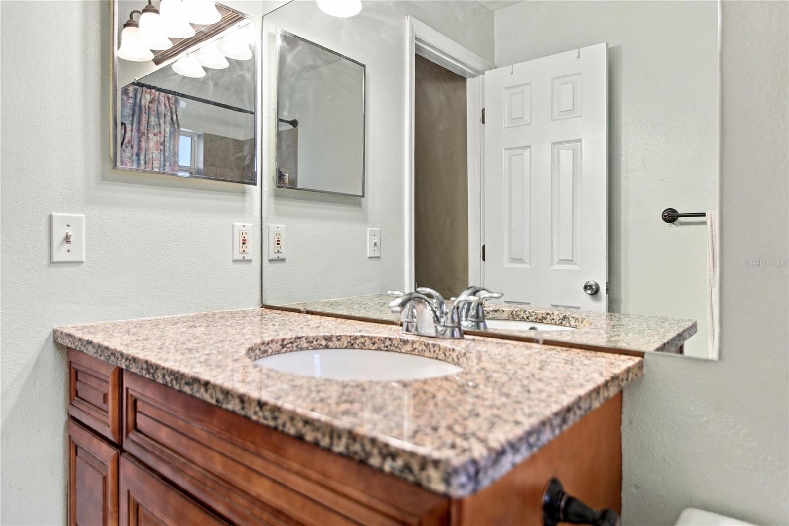 313 Robin Hill Dr Property Photo 20