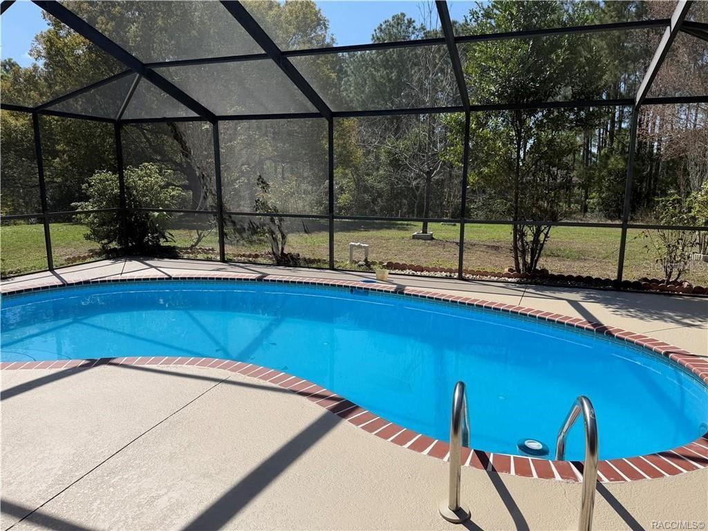 994 E Crown Of Roses Loop Property Photo 26