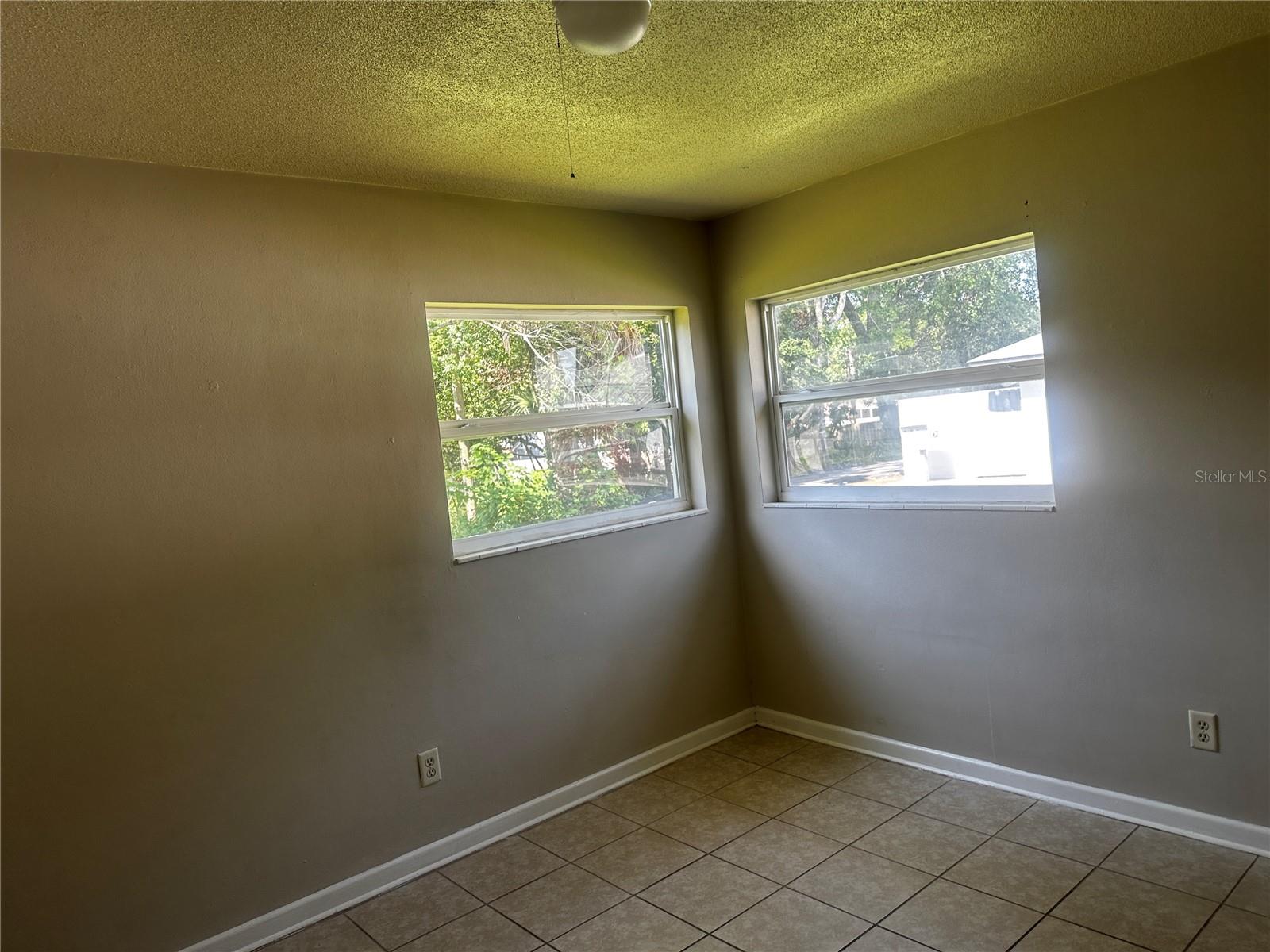 2017 Ne 2 St Property Photo 5