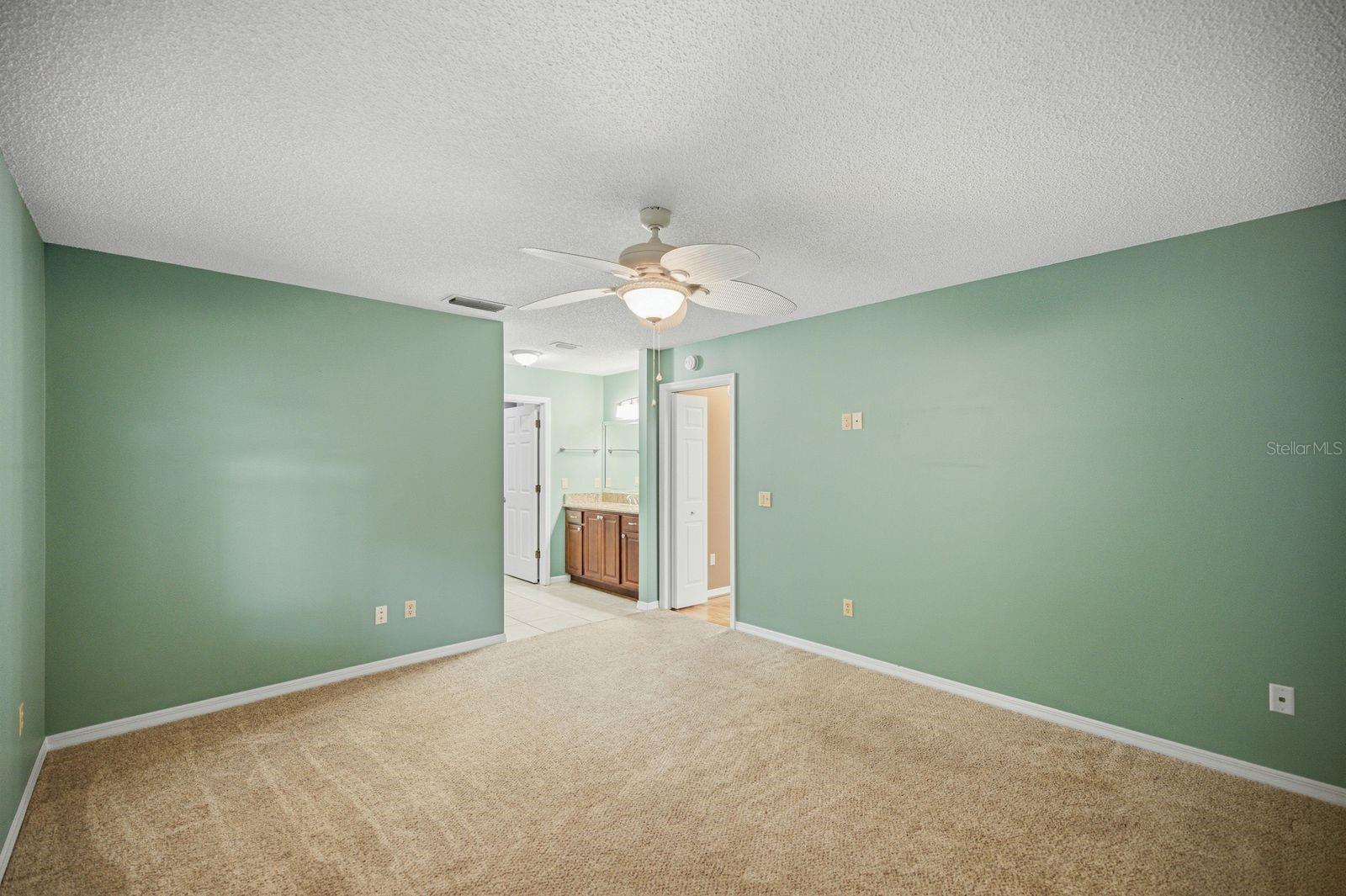 705 Murray Ln Property Photo 9