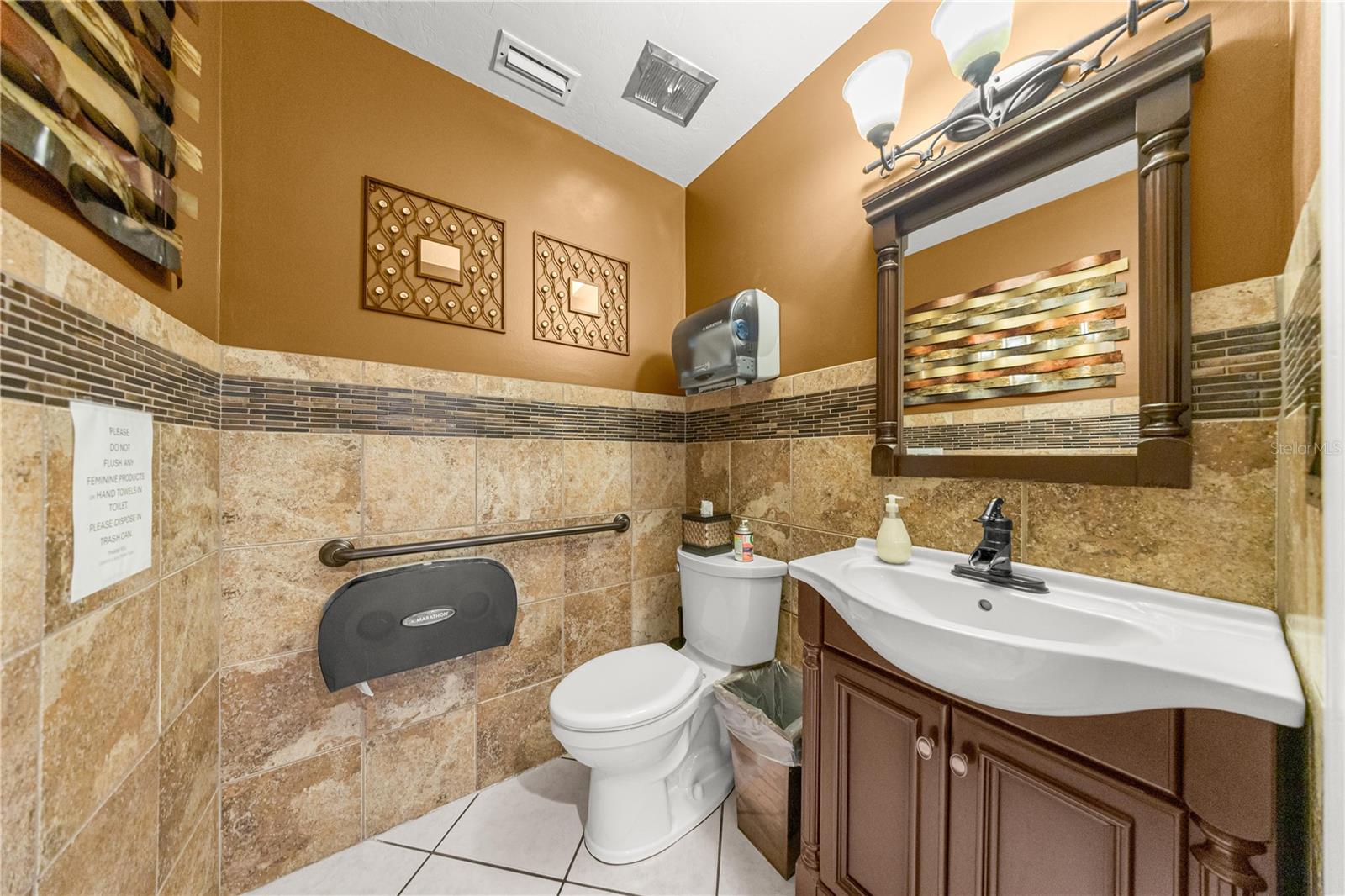2139 Ne 2nd St #b2 Property Photo 27