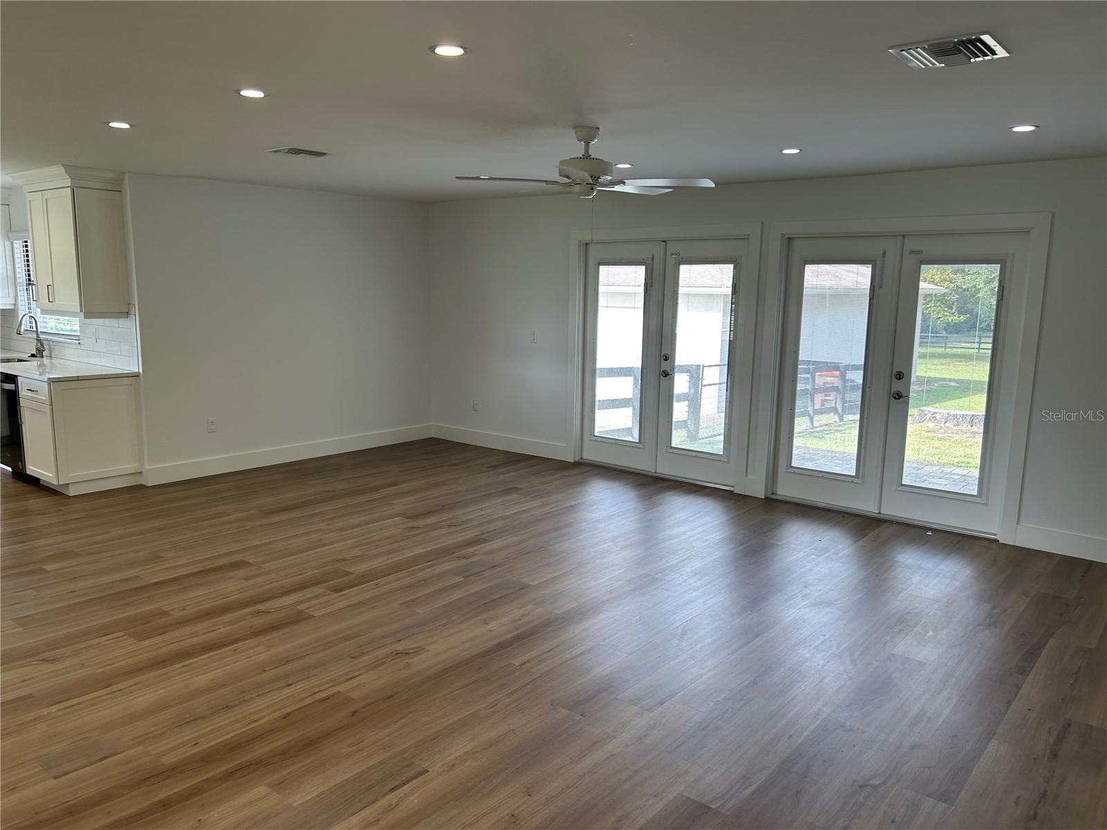 136 Nw 82nd Ct Property Photo 5