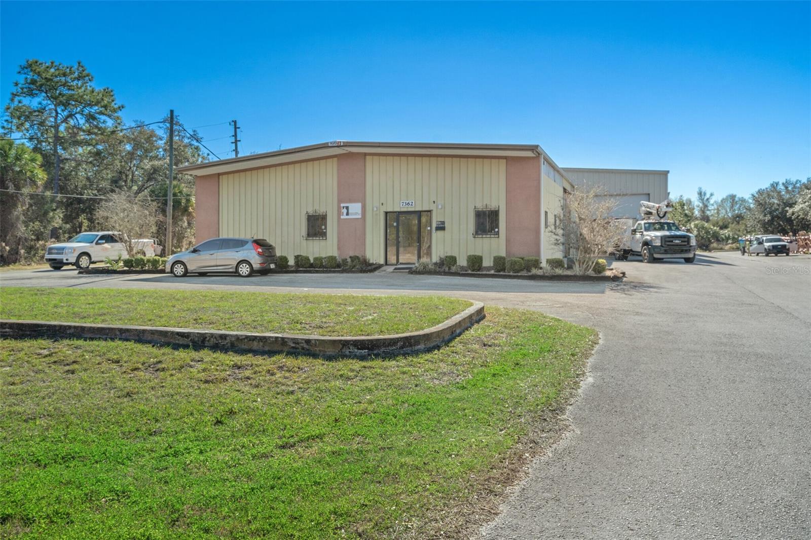 7362 W Industrial Ln Property Photo 5