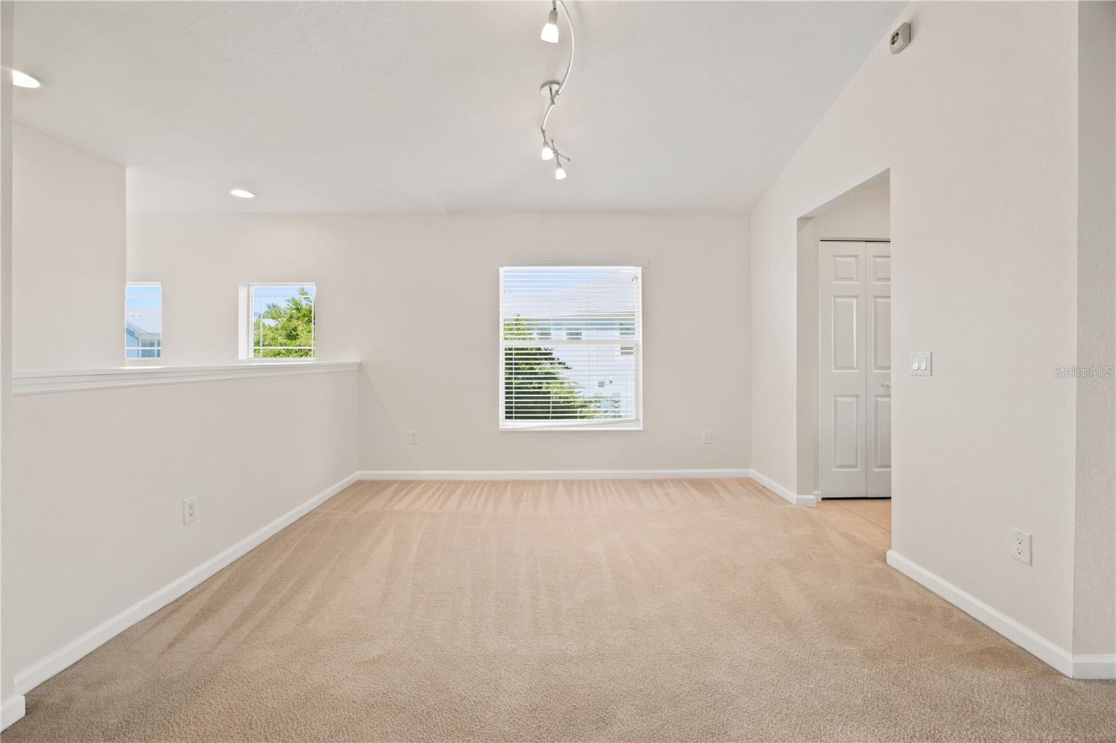 4535 Sw 52nd Cir #102 Property Photo 3