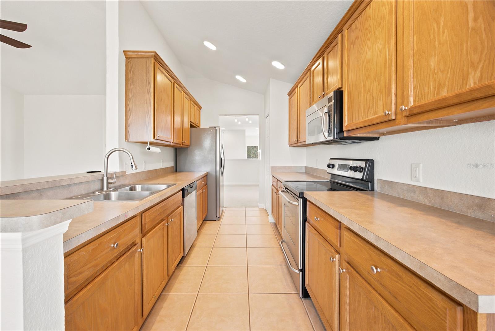 4535 Sw 52nd Cir #102 Property Photo 8