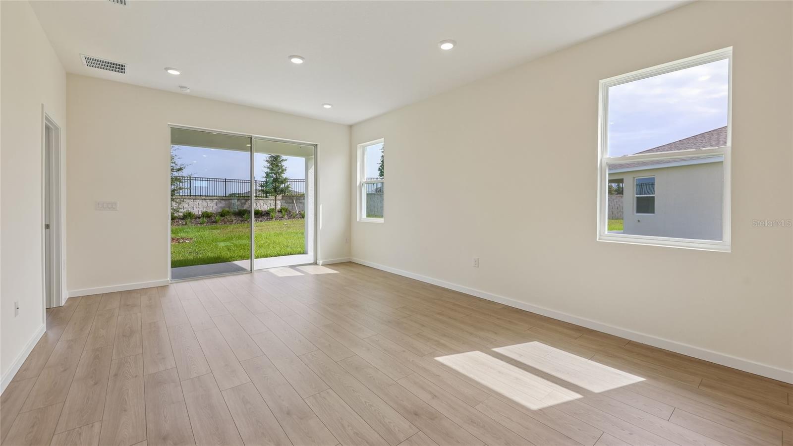 8766 Pinecrest Trl Property Photo 15
