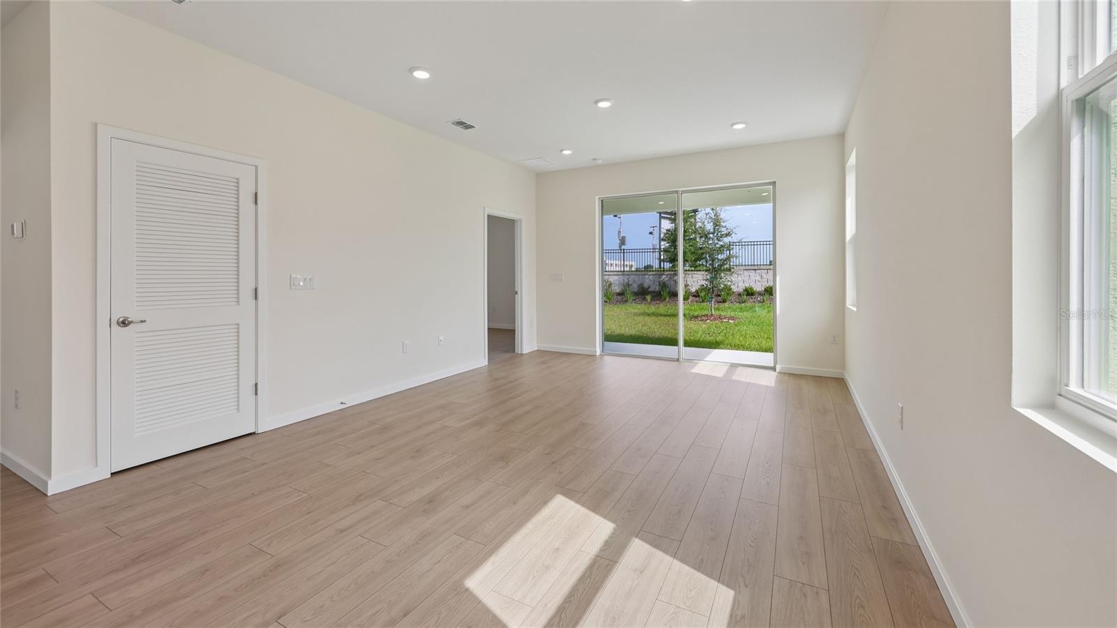 8766 Pinecrest Trl Property Photo 16