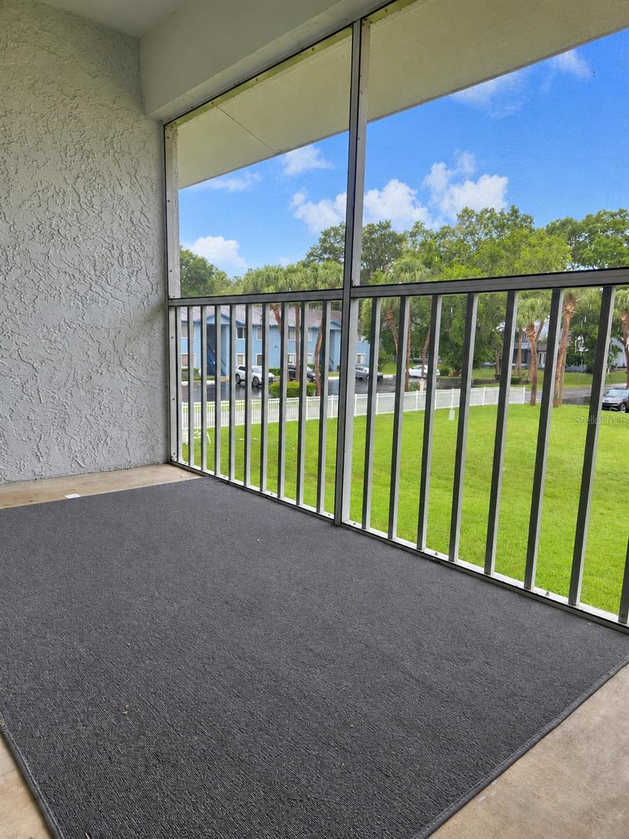 580 Fairways Ln #g204 Property Photo 6