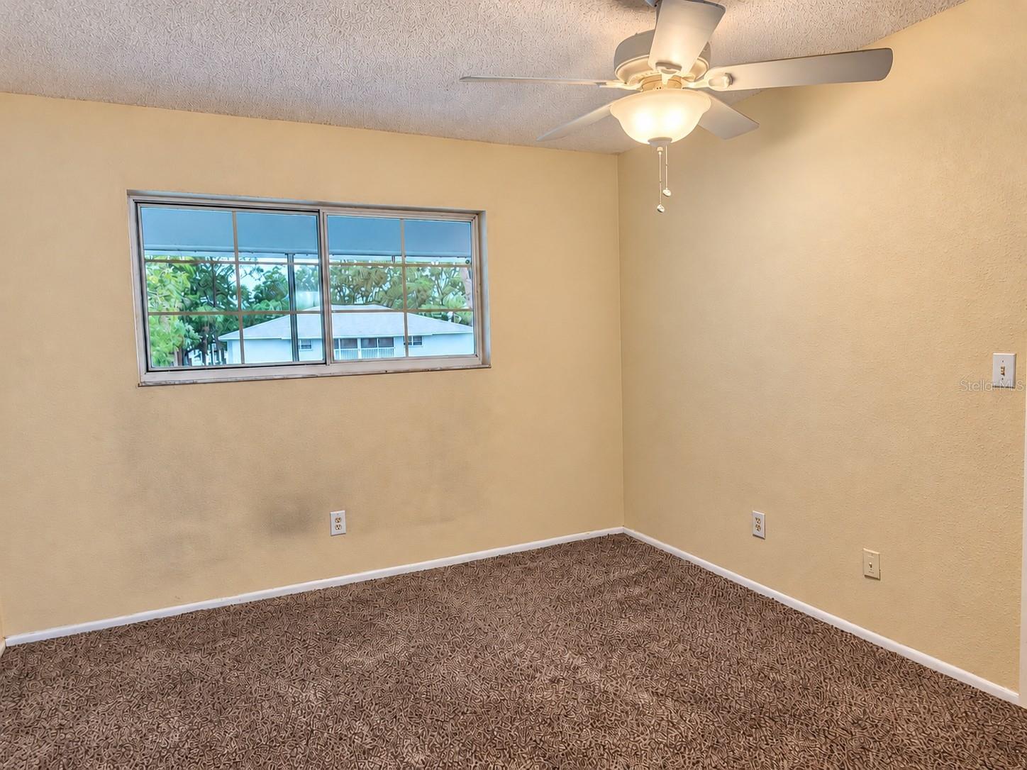 580 Fairways Ln #g204 Property Photo 9