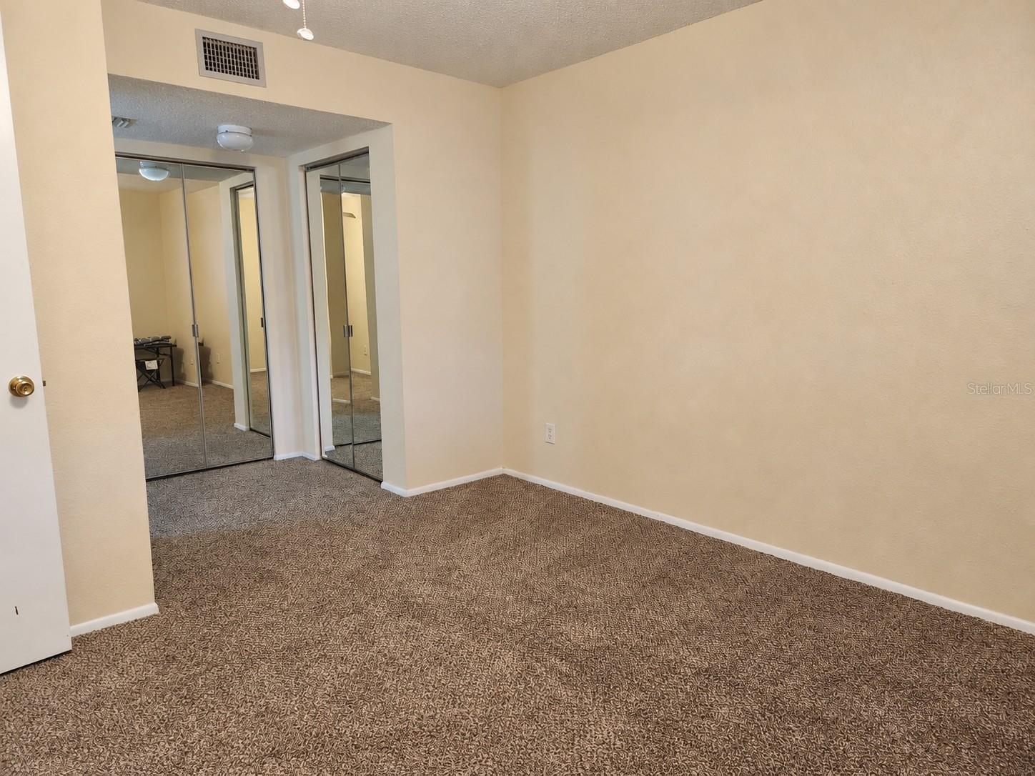 580 Fairways Ln #g204 Property Photo 10