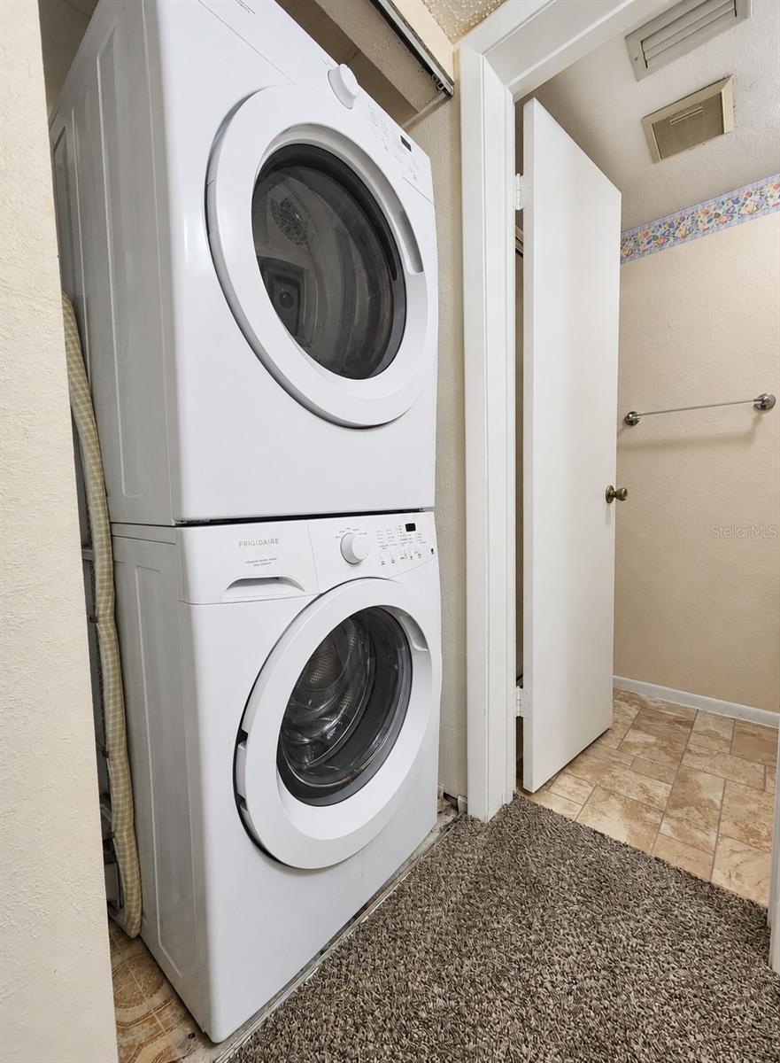 580 Fairways Ln #g204 Property Photo 11