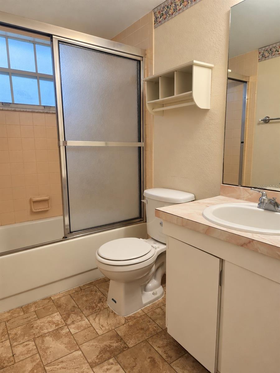 580 Fairways Ln #g204 Property Photo 15