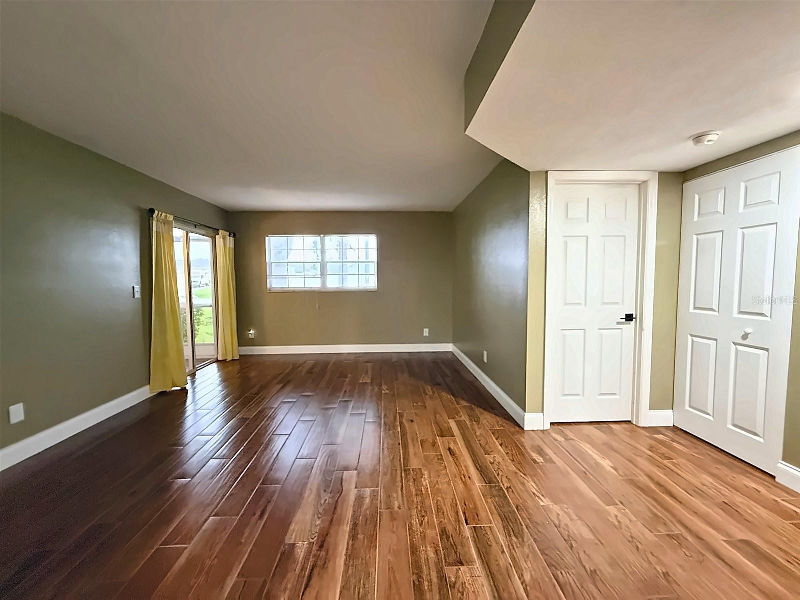 559 Midway Trak #l104 Property Photo 2