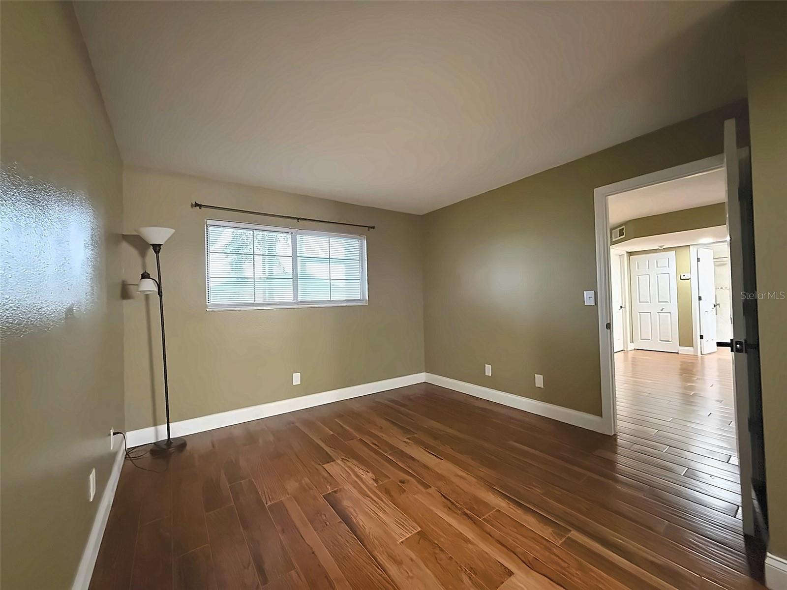 559 Midway Trak #l104 Property Photo 8
