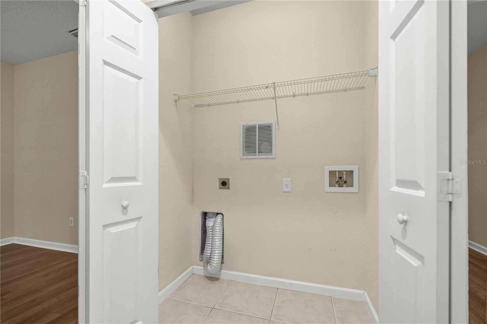 4555 Sw 52nd Cir #105 Property Photo 8