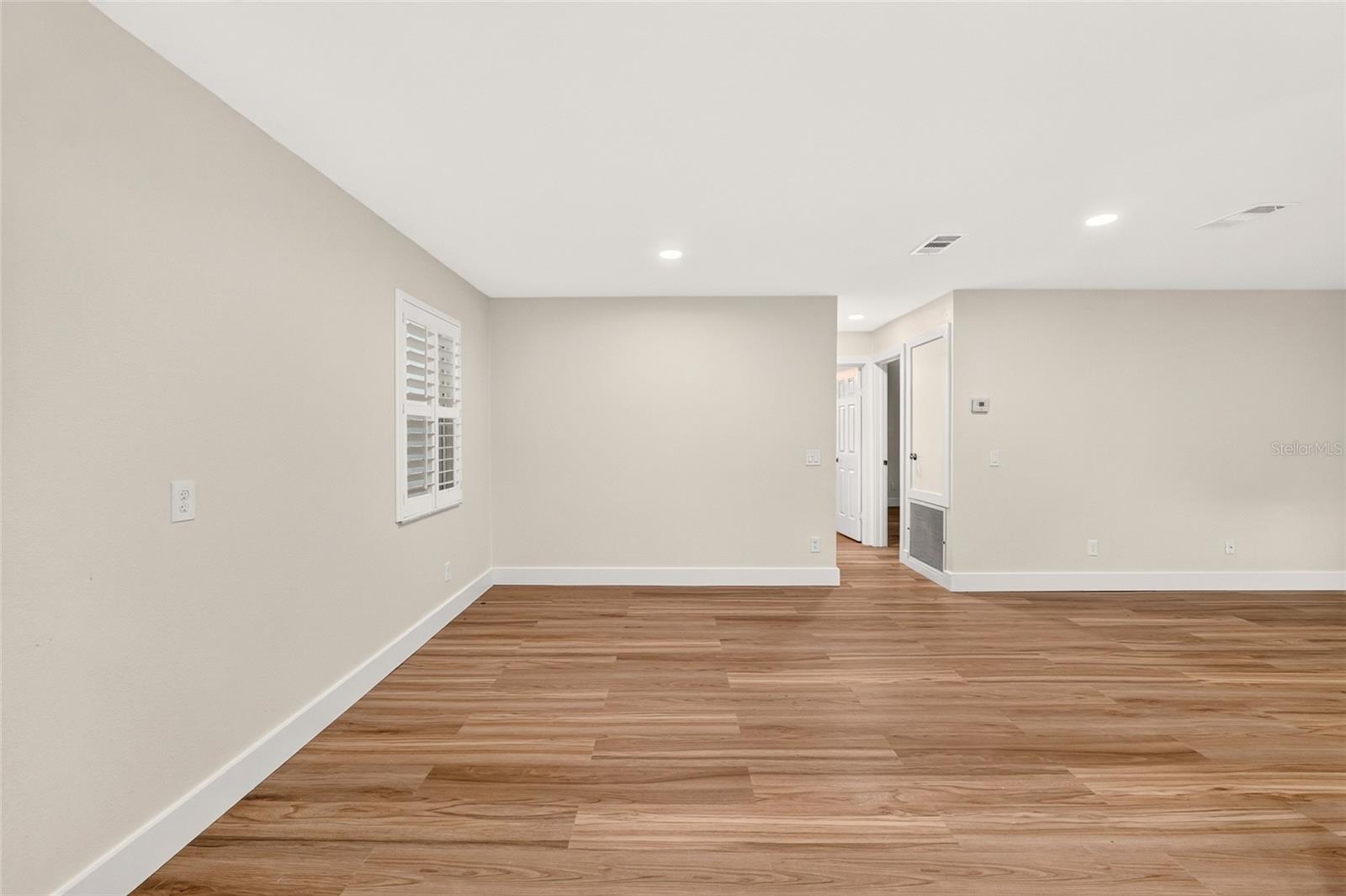 1124 Del Toro Dr Property Photo 21