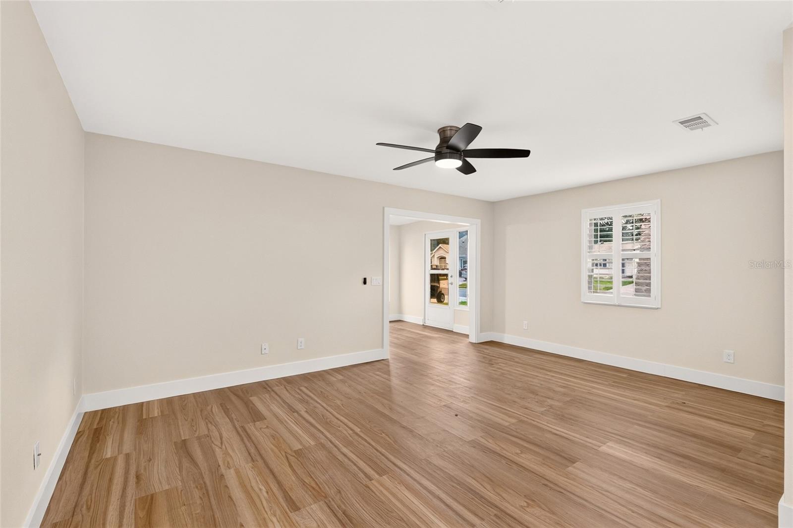 1124 Del Toro Dr Property Photo 24