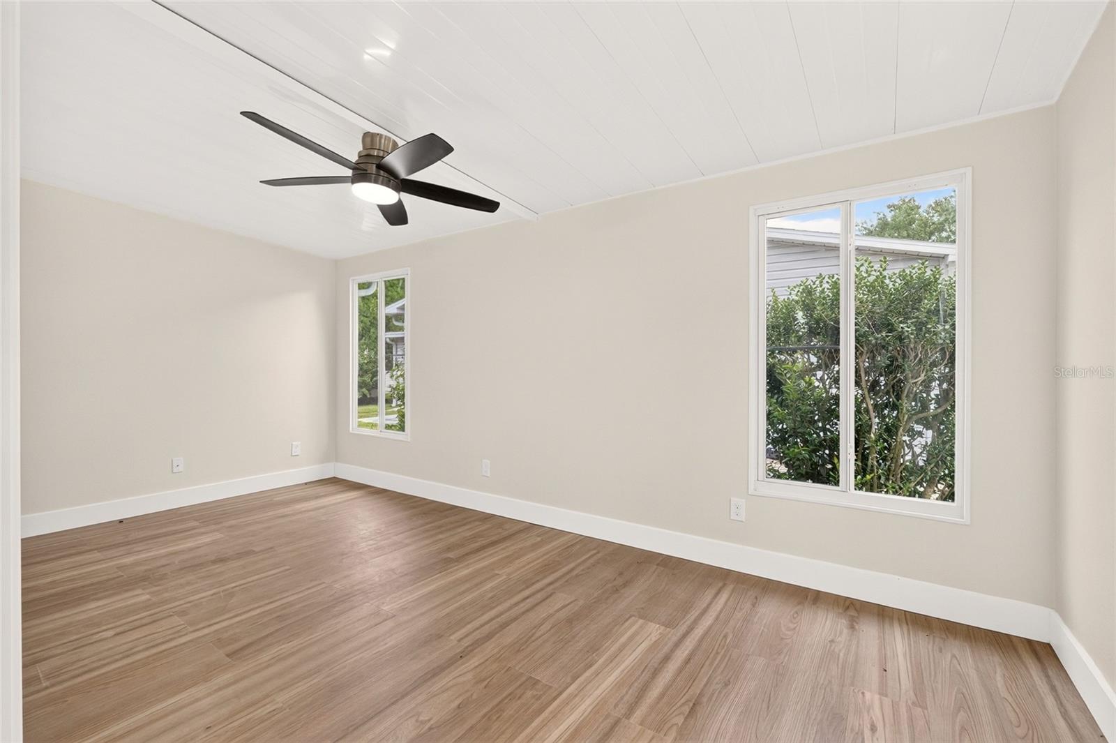 1124 Del Toro Dr Property Photo 27