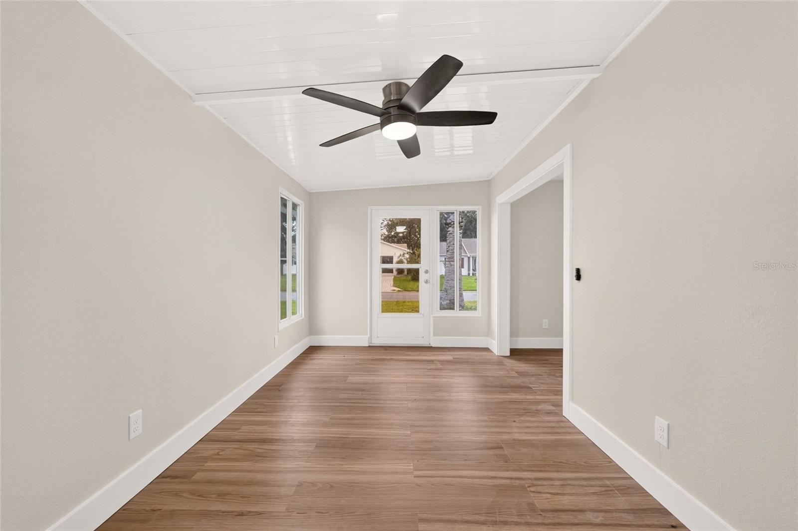 1124 Del Toro Dr Property Photo 29