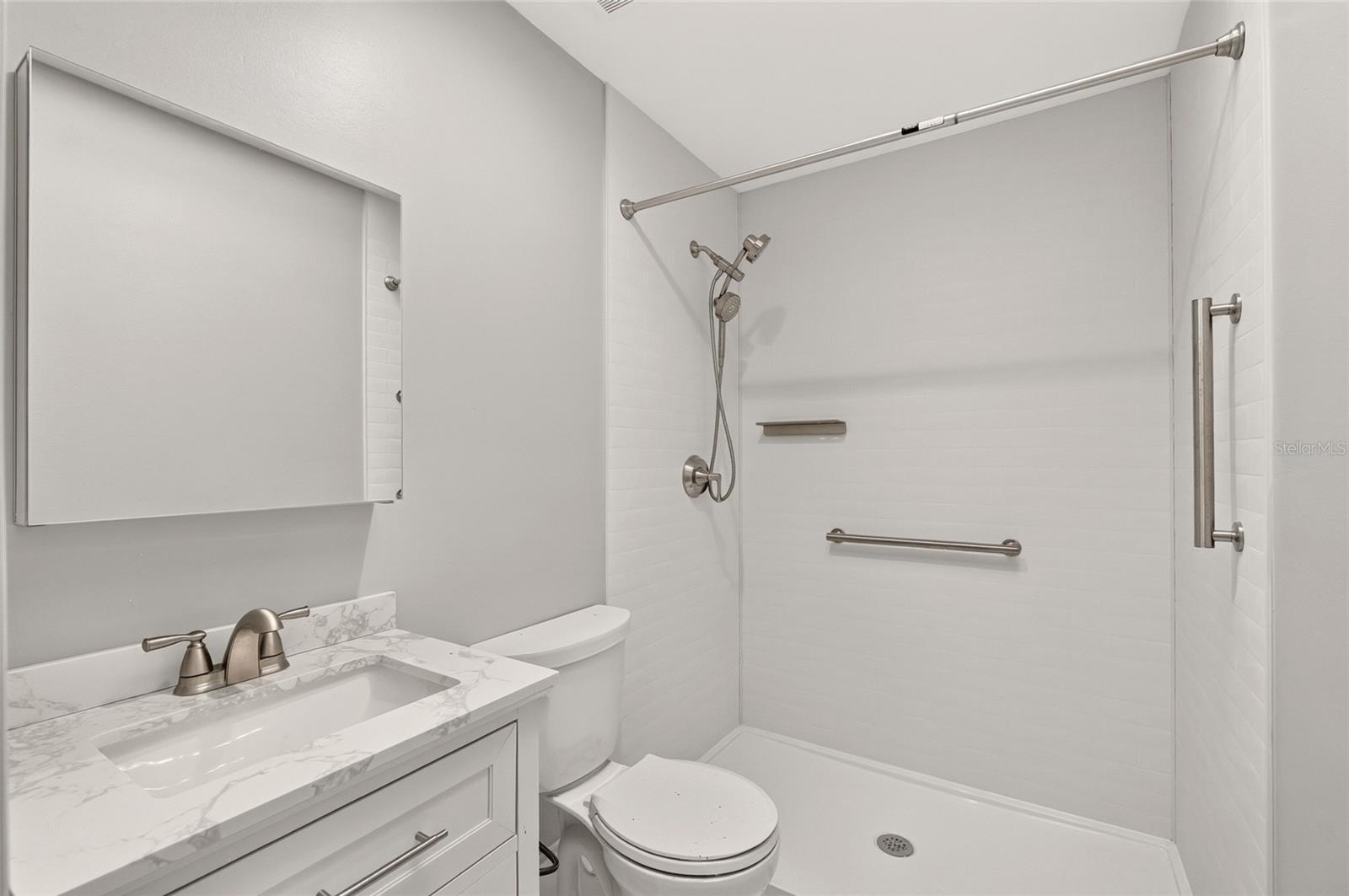 1124 Del Toro Dr Property Photo 34