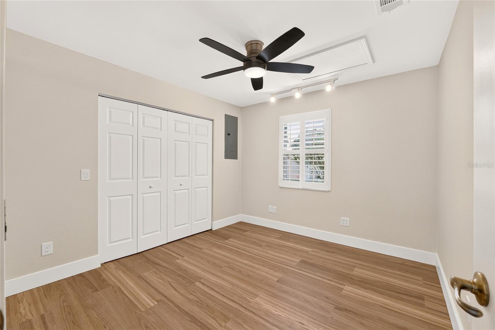 1124 Del Toro Dr Property Photo 36