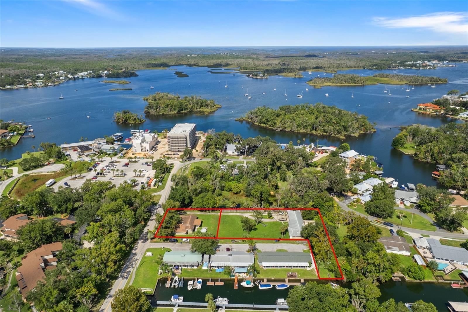 149 & 151 SE PARADISE POINT RD Property Photo 1