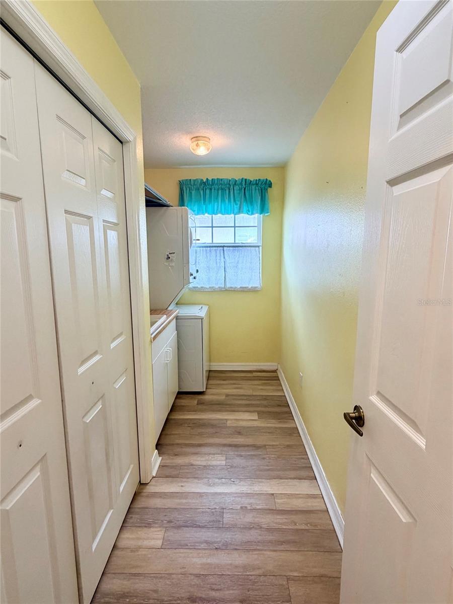 228 Fleming Ln Property Photo 9