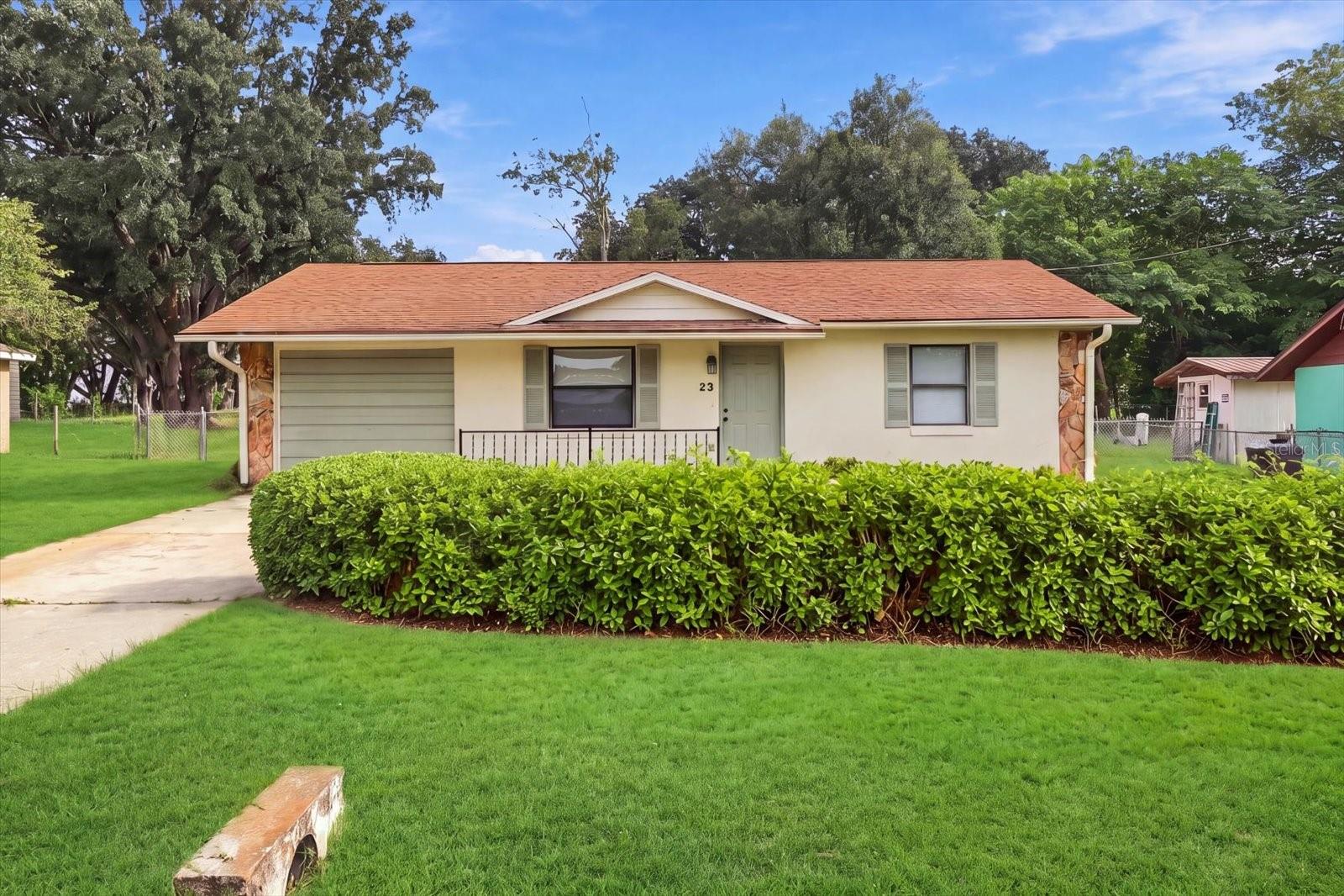 23 PINE TRCE Property Photo 1
