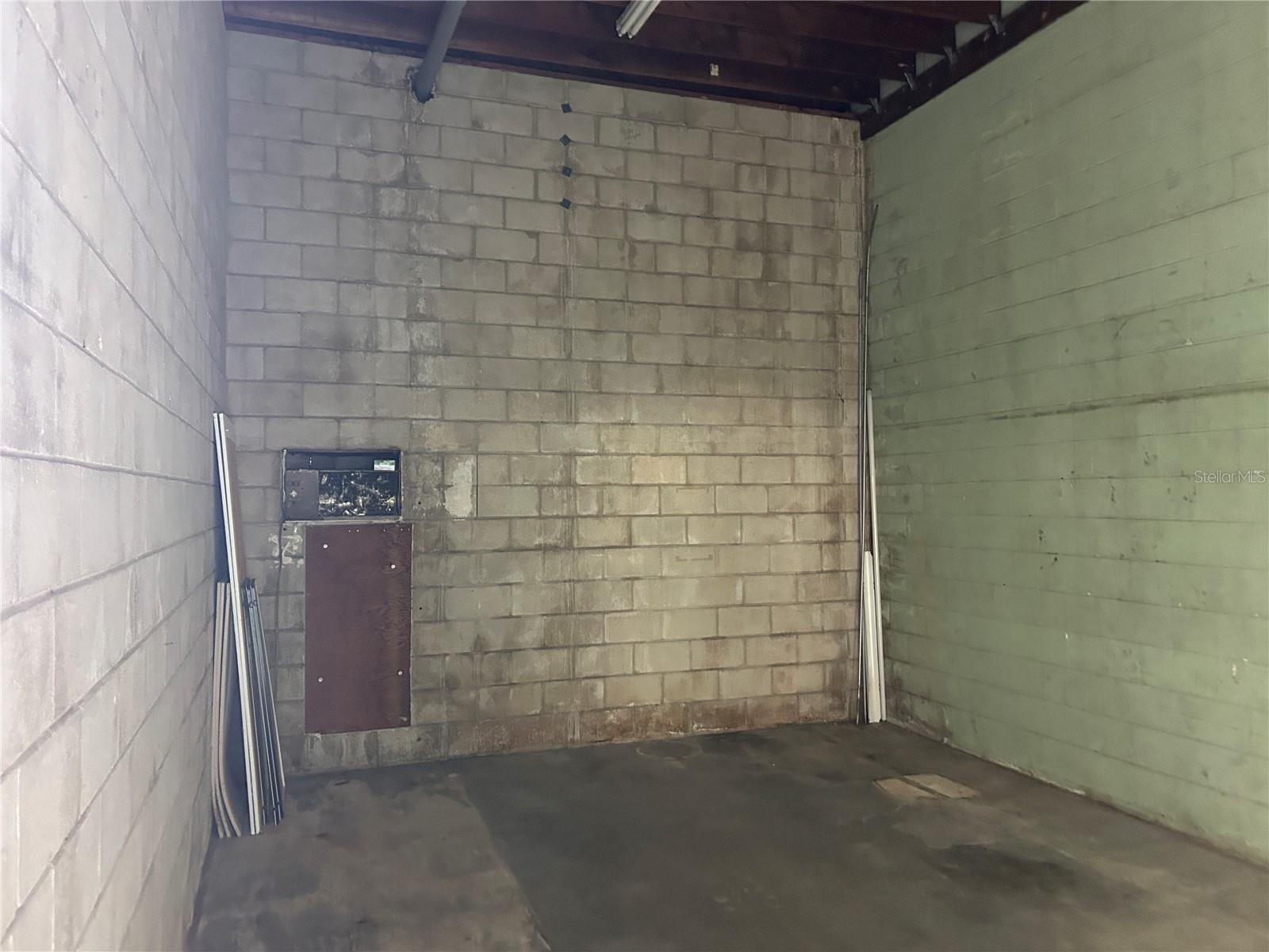 614 S Pine Ave Property Photo 5