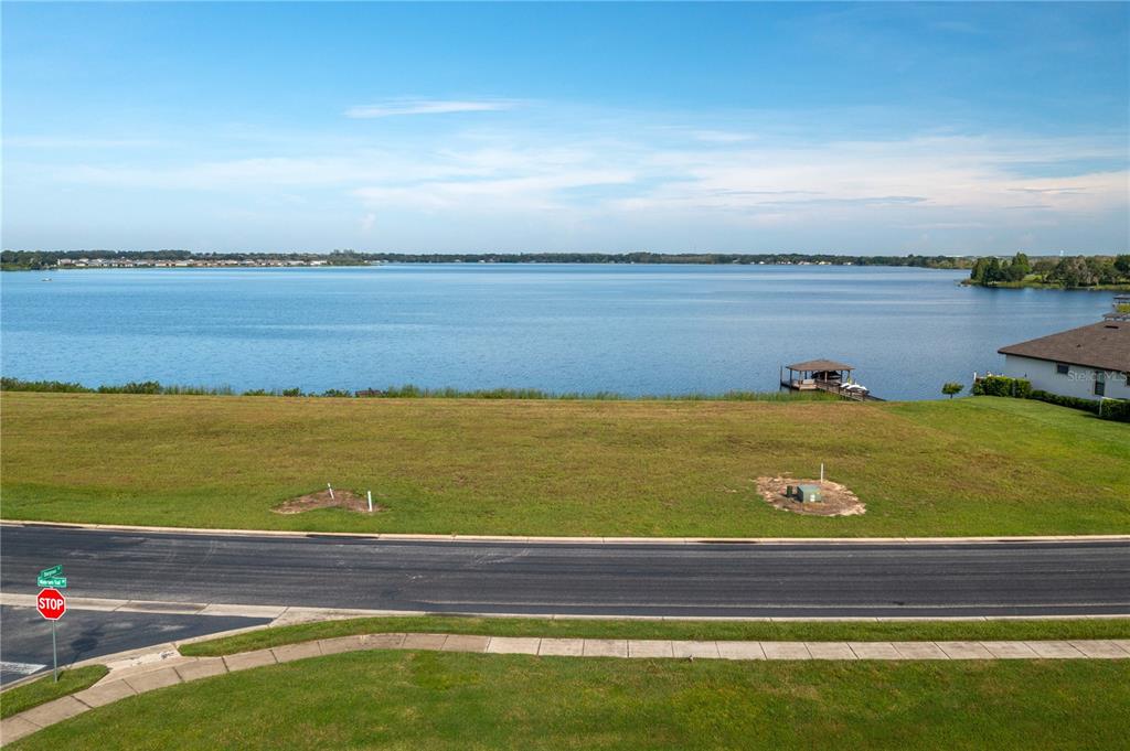 679 WATERFERN TRAIL DRIVE Property Photo 1