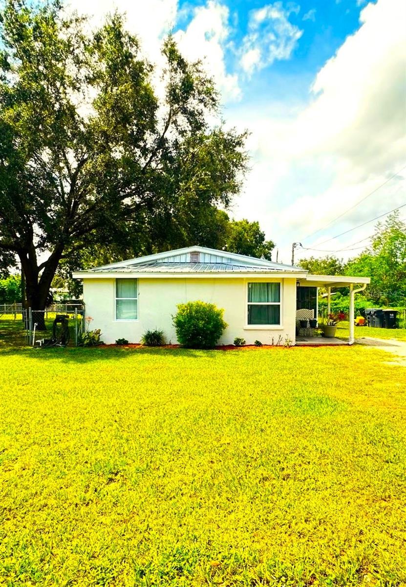 210 Ariana Place Property Photo 2