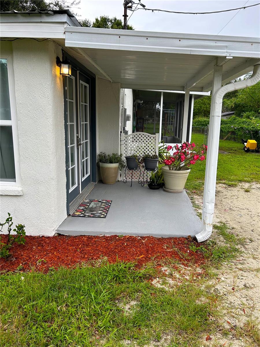 210 Ariana Place Property Photo 3