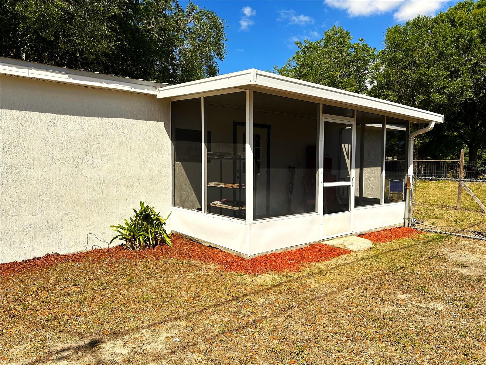 210 Ariana Place Property Photo 5