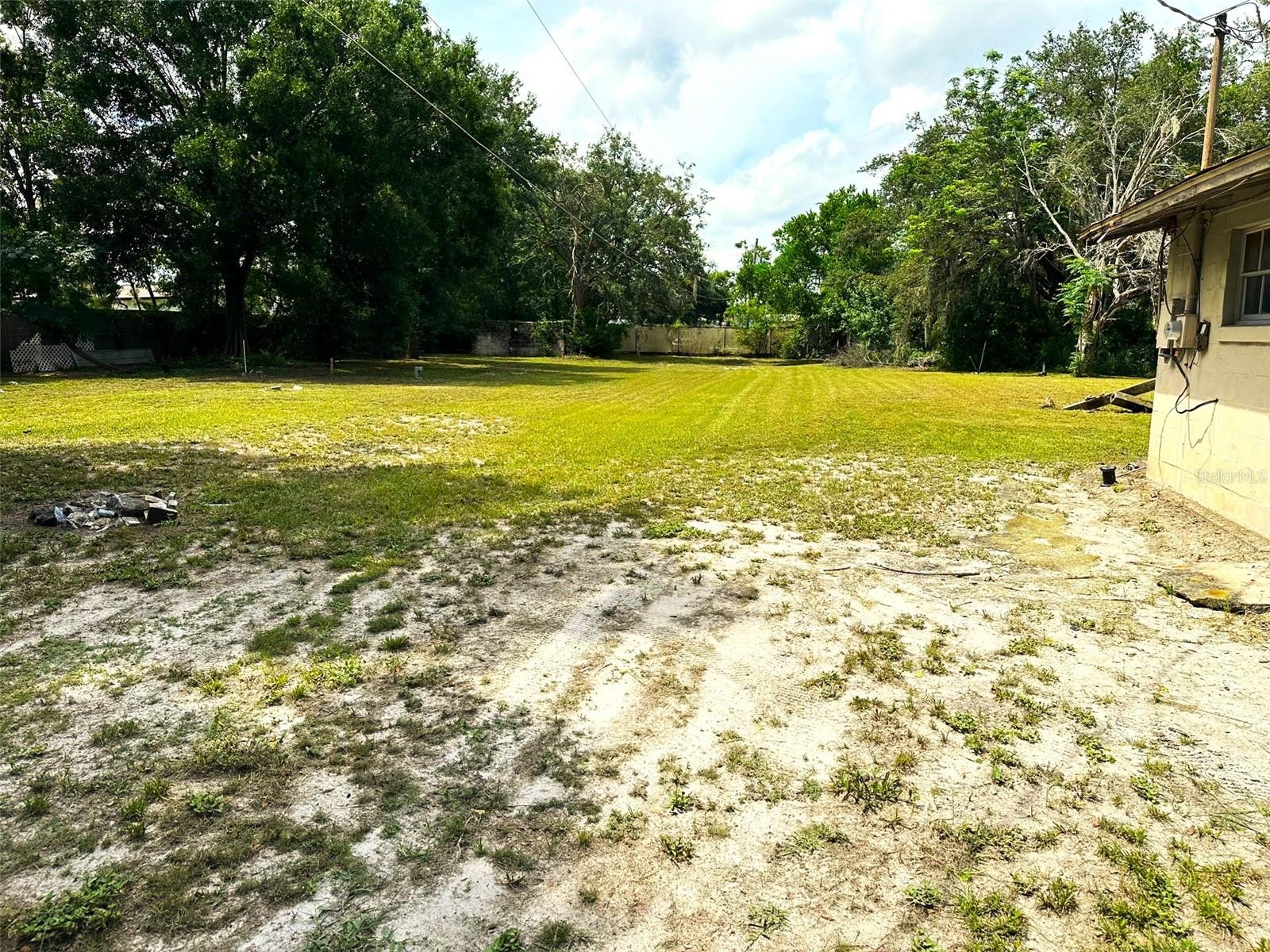 210 Ariana Place Property Photo 54